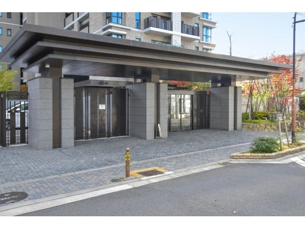プラウド白壁町