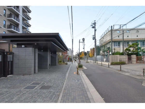 プラウド白壁町