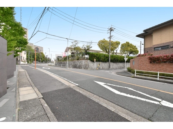 プレミスト名東亀の井ヒルズ