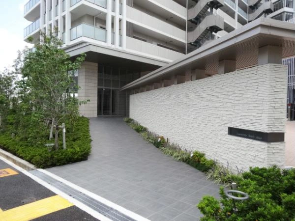 ロジュマン千里中央　