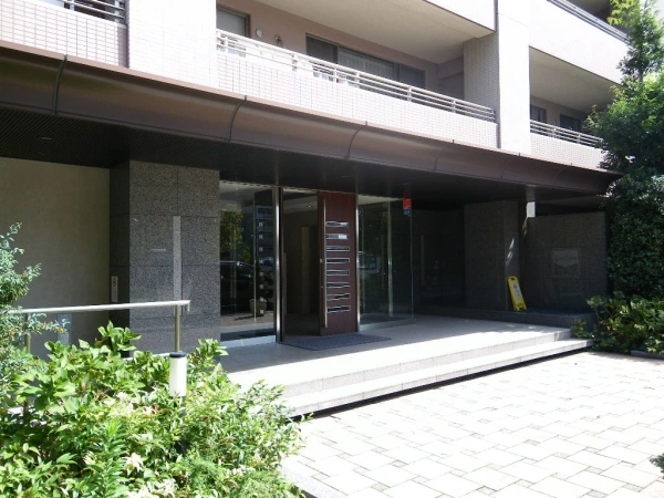 グランレーヴ川口