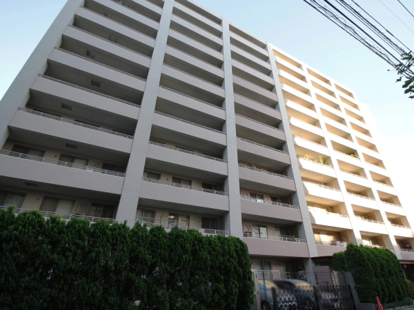 グランレーヴ川口