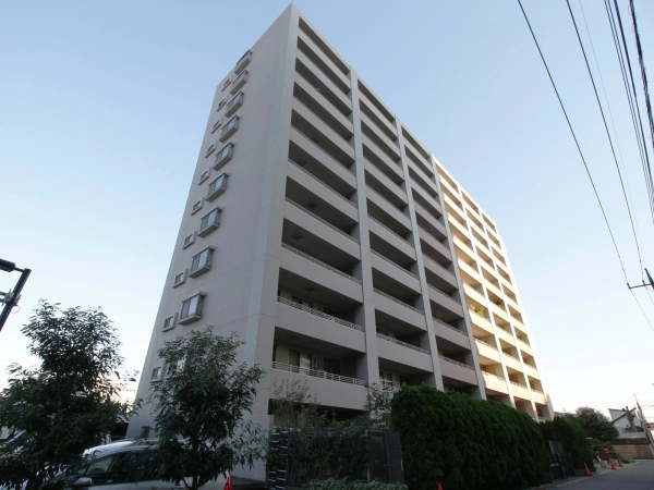 グランレーヴ川口