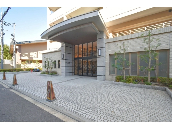 パラドール四条山ノ内ウエストシティ