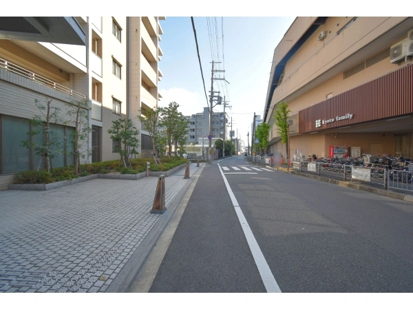 パラドール四条山ノ内ウエストシティ