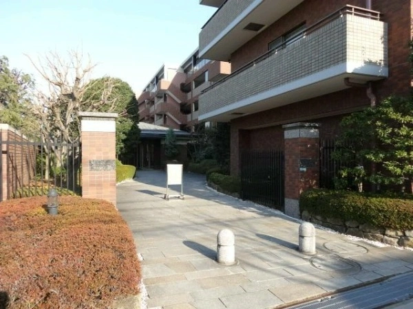 碑文谷ヒルズサレジオ通り