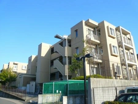 グランノア港北の丘