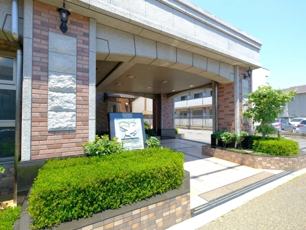 パデシオン伊勢田駅前