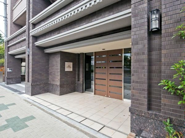 ナイスエスアリーナ横浜立場