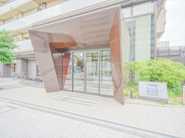 プレサンスロジェ草津