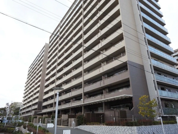 ジオ千里桃山台