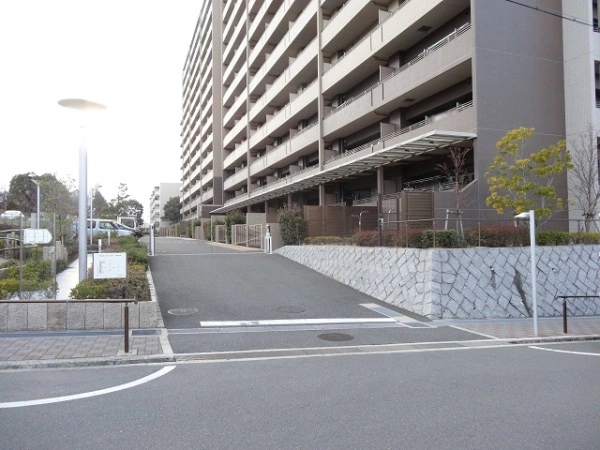 ジオ千里桃山台