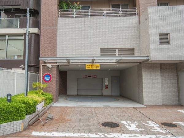 パークタワー亀戸ステーションアリーナ 駐車場入口