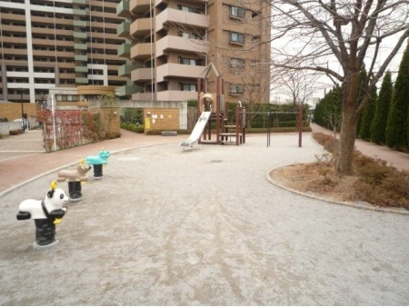 コープ西国立 敷地内公園