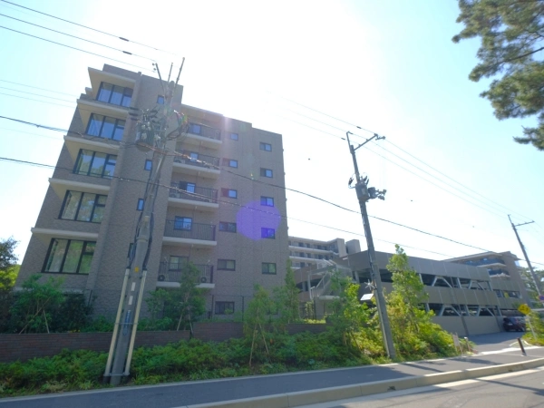 ジオ北千里藤白台