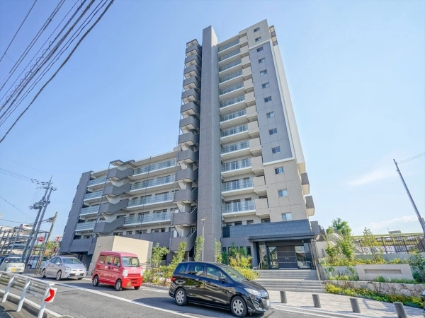 プレサンスロジェ草津大路テラス