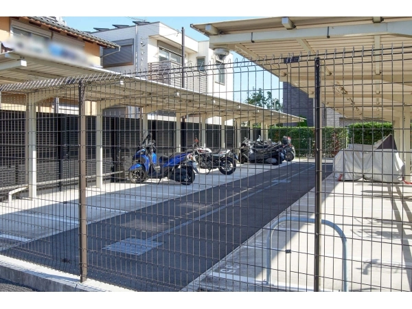 ザ・ガーデンズ　大田多摩川 バイク置き場