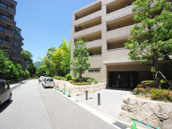 ジオグランデ芦屋翠ヶ丘 サブエントランス