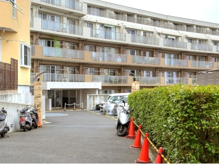 ルネサンス横浜富岡コンフィールヒルズ