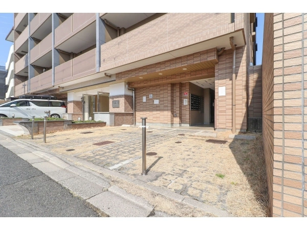 クレアシティ西院高辻通 敷地内