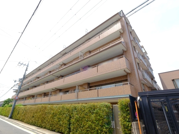 ライオンズステージ伏見