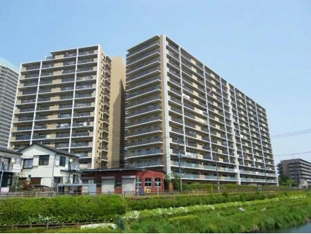 ソルシエーナ川口