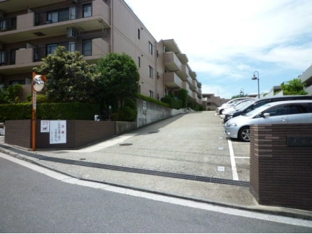 大倉山ヒルズ