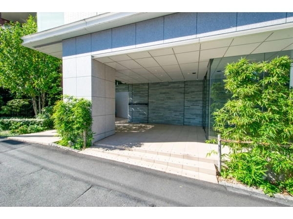 パークリュクス市谷薬王寺