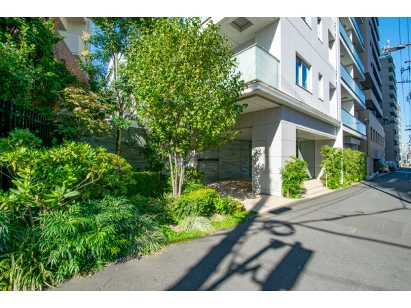 パークリュクス市谷薬王寺
