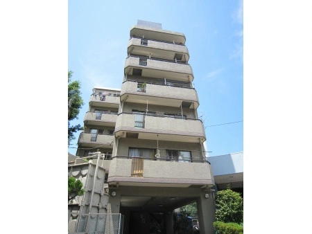 セザール富岡