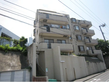 セザール富岡
