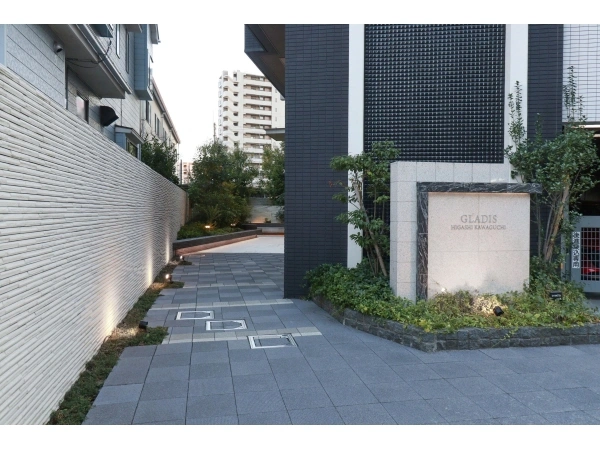 グラディス東川口