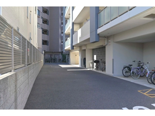 プレシス川崎シティア 敷地内