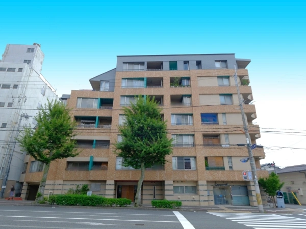 イーグルコート衣笠