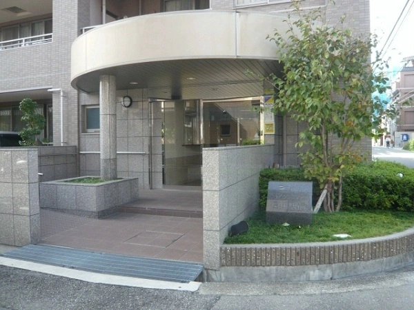 ディークラディア園田駅前