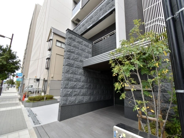 プレサンスロジェ上町台