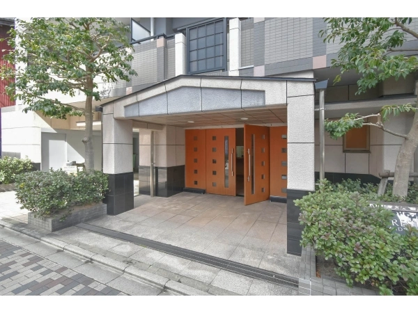 クレステージ今出川通り＜西館＞