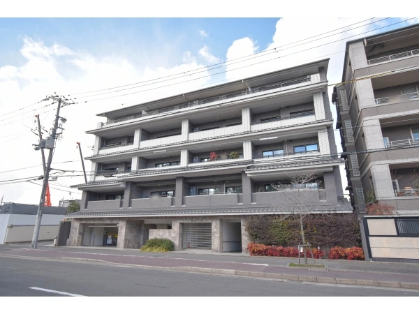 イーグルコート二条城北大手門前