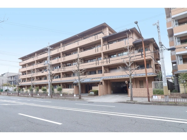 ロイヤルアーク宝ヶ池公園