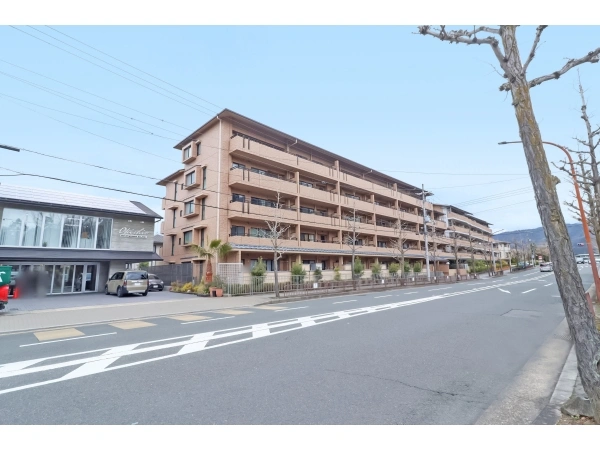 ロイヤルアーク宝ヶ池公園