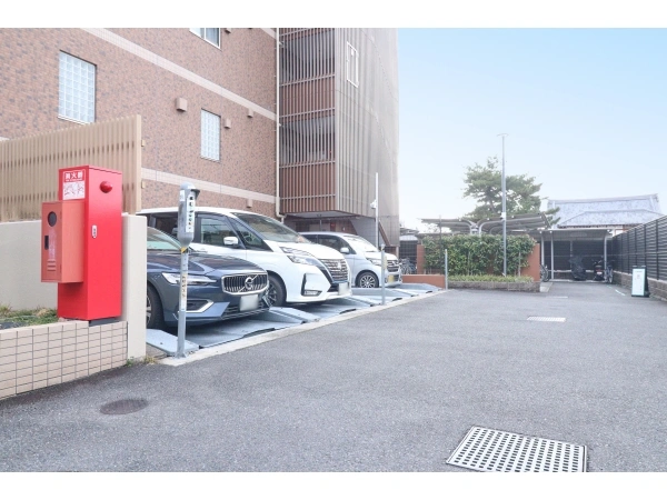 プレサンス京大前