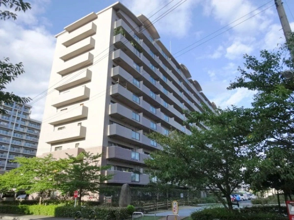 ジオ茨木学園町1番館　花の木通り