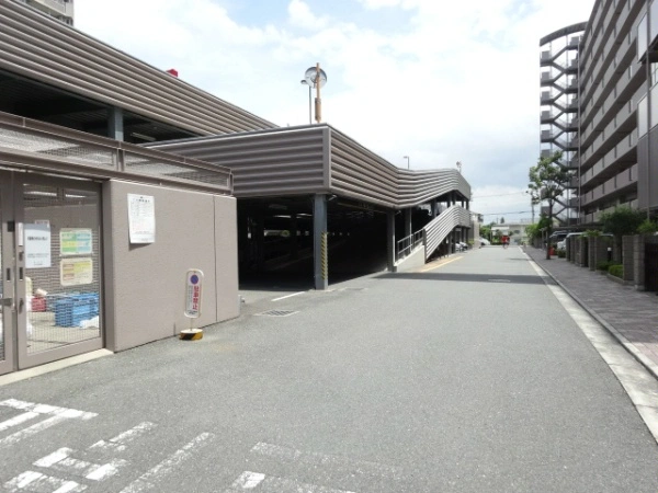 ジオ茨木学園町1番館　花の木通り