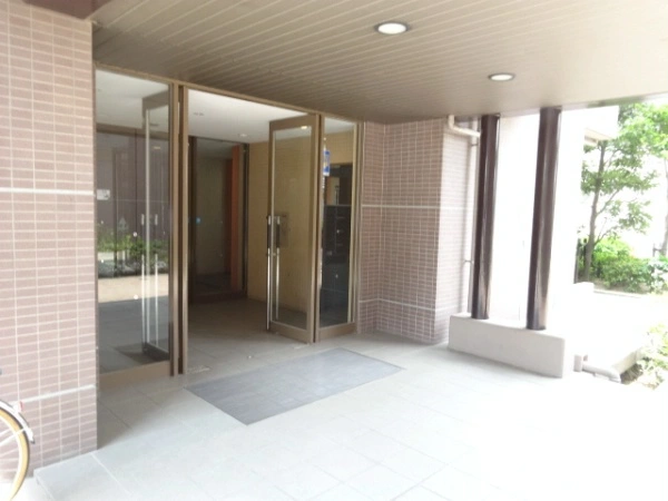 ジオ茨木学園町3番館　ヒルサイドフラッツ