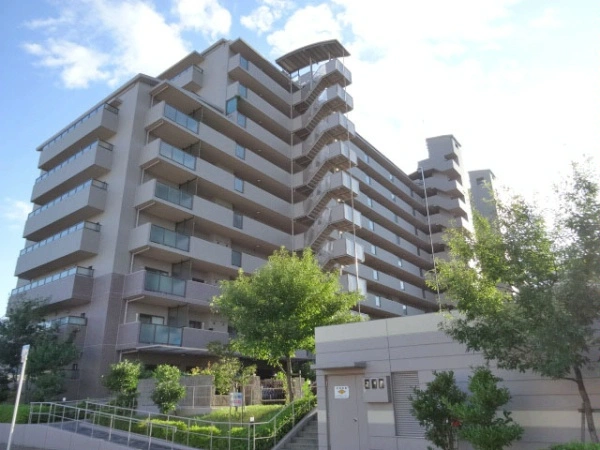 ジオ茨木学園町4番館　パークフロント