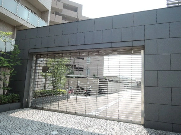 ロイヤルアーク高槻ザファースト