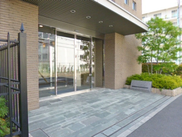 パークスクエア高槻ステーションコート