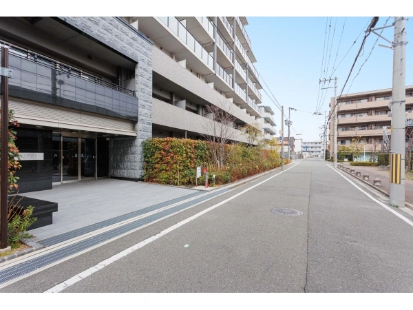 プレサンスロジェ江坂垂水町