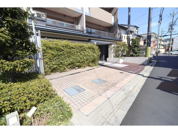 サンメゾン京都二条月光町ゲート