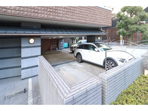 グラビスコート三条堺町